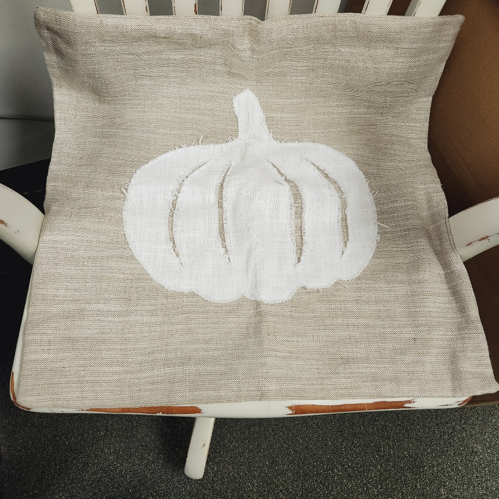 Magaschoni Home Pumpkin Pillow Sham / Pillow Case